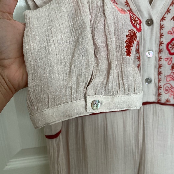 FIG AND FLOWER Embroidered Knee Length 3/4 Sleeve Tan Dress | size Medium - Picture 6 of 10